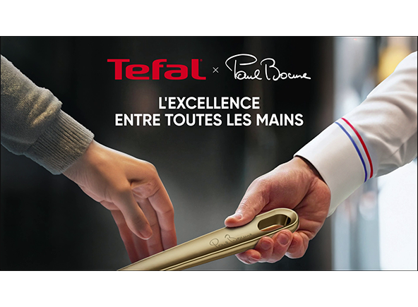 visuel clé de référence, deux main qui se rejoignent pour attraper la poignée dorée et le claim Tefal x Bocuse d'Or, l'excellence entre toutes les mains